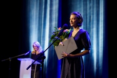 Maria Karpińska nagrodzona została za książkę „Żywopłoty”. (fot. Mazowiecki Instytut Kultury)