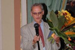 Eustachy Rylski, pisarz, otrzymał medal okolicznościowy. Fot. UMWM
