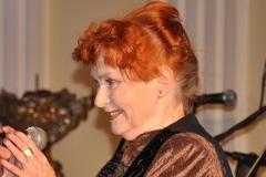 Barbara Krafftówna, nominowana do nagrody w kategorii Teatr, odebrała medal pamiątkowy. Fot. UMWM