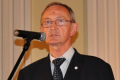 Lech Śliwonik, przewodniczący Kapituły Teatralnej zaprezentował Laureata nagrody Iwana Wyrypajewa. Fot. UMWM
