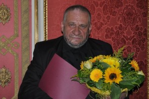 Leon Tarasewicz laureat w kategorii sztuki plastyczne 20013