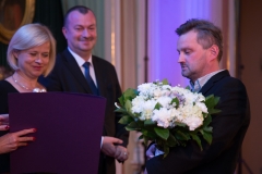 W imieniu laureata Borisa Kudlički statuetkę odebrał Paweł Mazurek.  Fot. Anita Kot