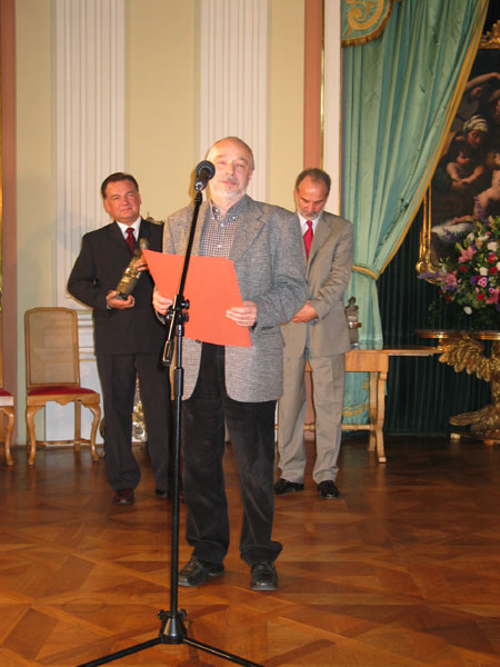 Grzegorz Kowalski – laureat w dziedzinie sztuki plastyczne i przewodniczący kapituł. Fot. UMWM