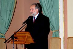 Uroczystą Sesję otworzył Piotr Fogler, Przewodniczący Sejmiku Województwa Mazowieckiego. Fot. UMWM