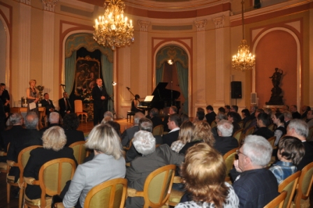 Przewodniczący Kapituły Teatralnej Lech Śliwonik ogłosił nazwisko Laureata nagrody w kategorii Teatr. Fot. UMWM