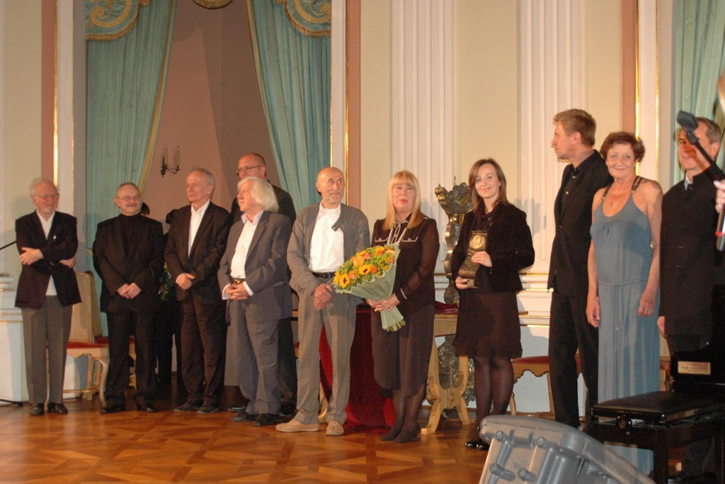Laureaci i nominowani Nagrody im. Cypriana Kamila Norwida 2012. Fot. UMWM